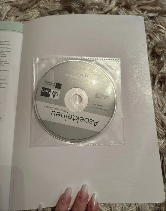 Pachet cărți „Aspekte neu – B2” (cu CD)