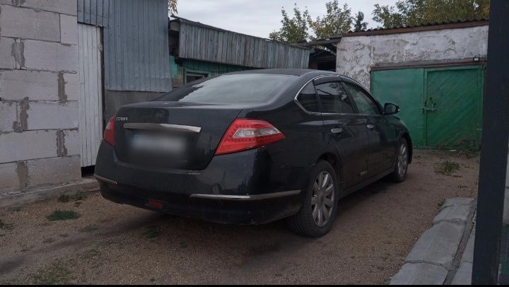 автомобиль nissan teana