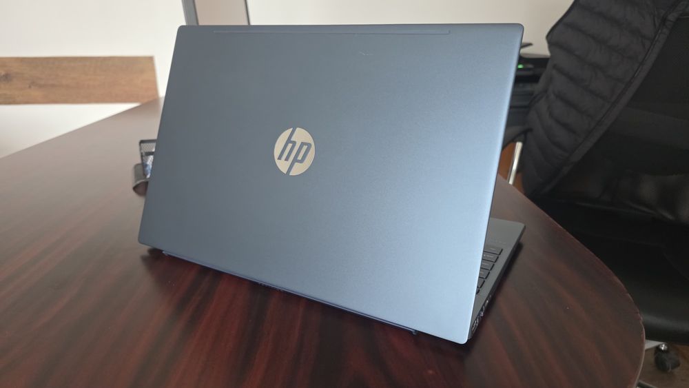 Лаптоп HP Pavilion 15" Като НОВ!
