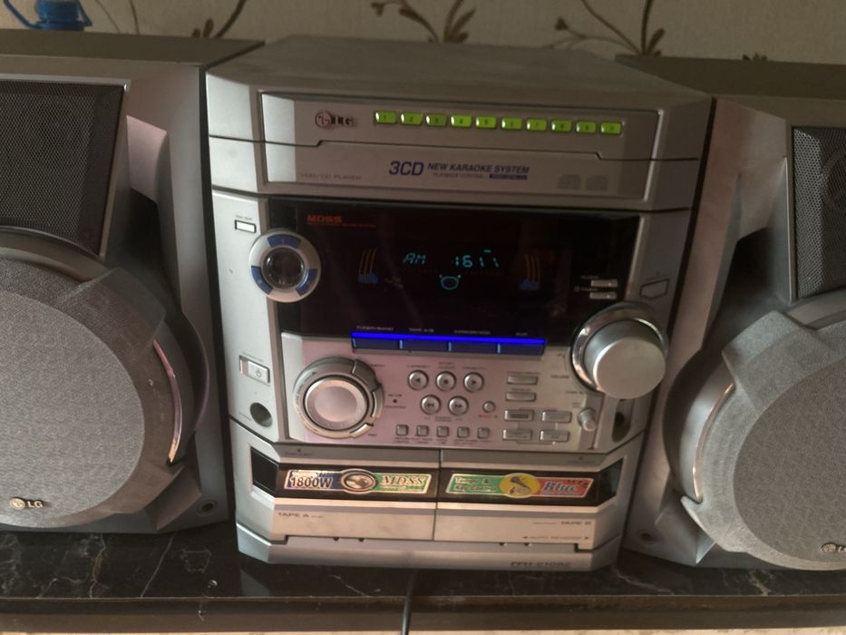 Музыкальный центр