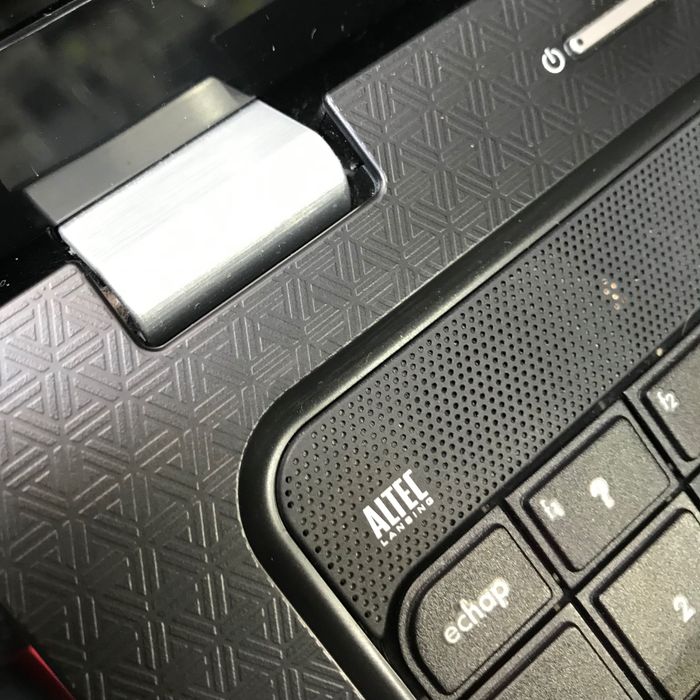 HP Qompaq 15,6’’с повреден екран