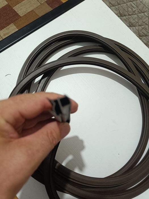 Cheder sau garnitura pentru ușa de intrare!