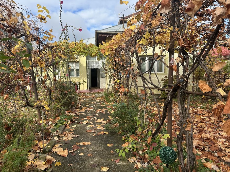 Casa de vanzare in Targoviste zona (Bulevardul castanilor)