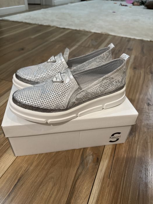 продам туфли новые  женские