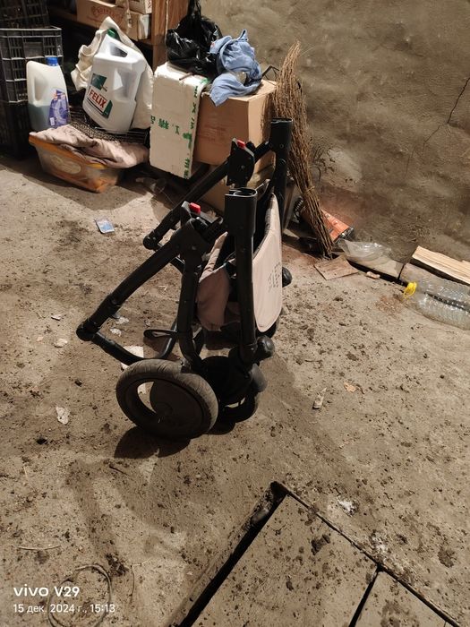 Продам коляску Zippy в отличном состоянии