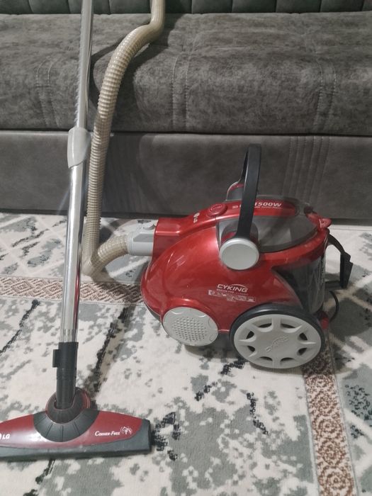 Продам пылесос !!!