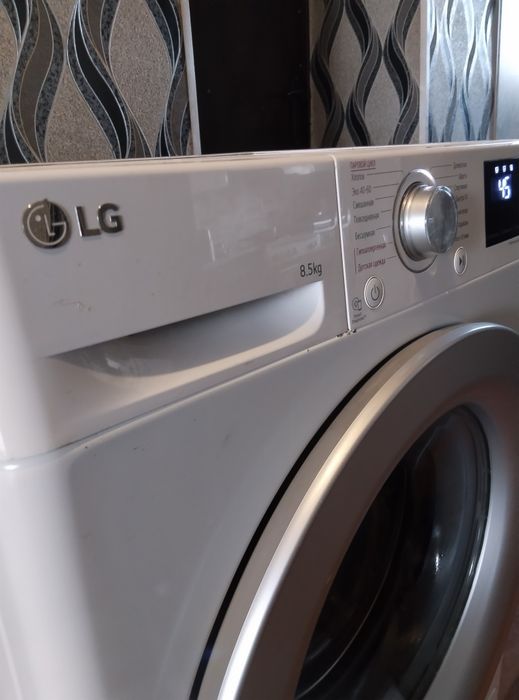 Продам машинку автомат в хорошем состоянии lg