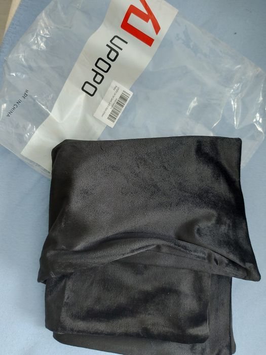 2 fete perna catifea