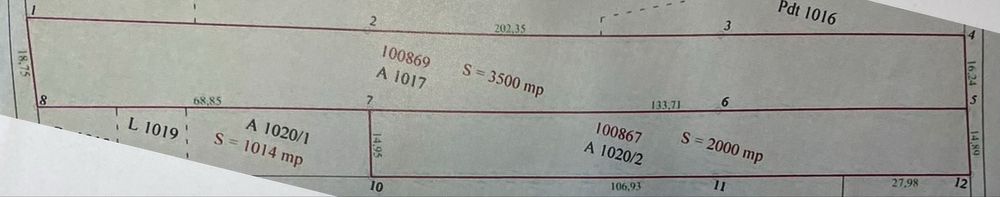 Teren intravilan cu front la 2 strazi. Suprafata de 5500 mp