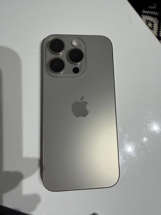 Iphone 15pro, 256gb, baterie 88%