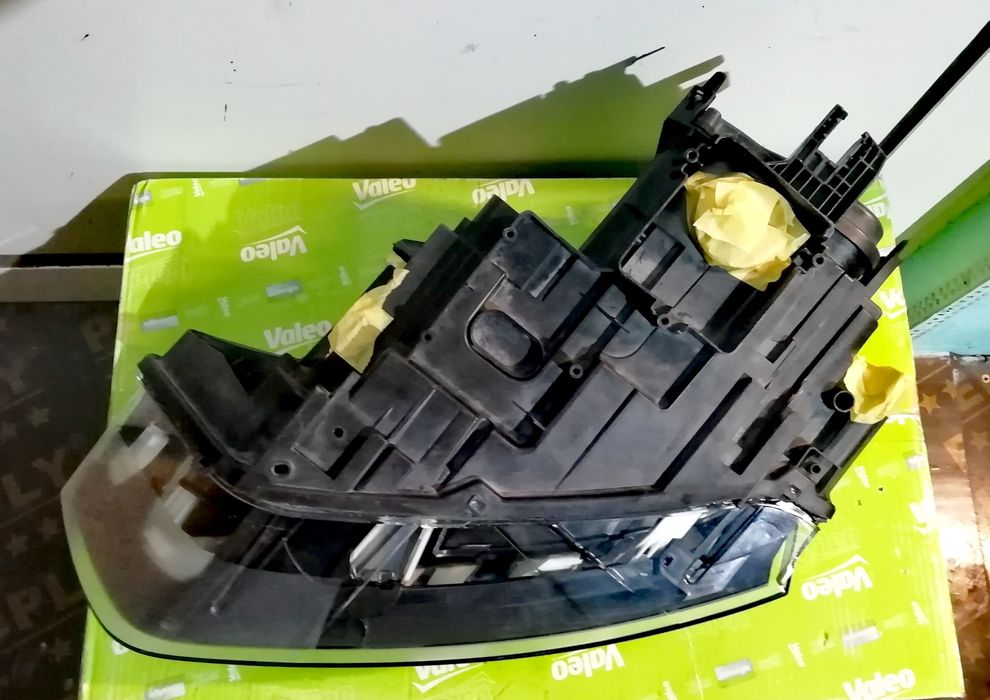 Фар Фарове за Audi Q3 / Ауди Кю 3 Bi-Xenon.