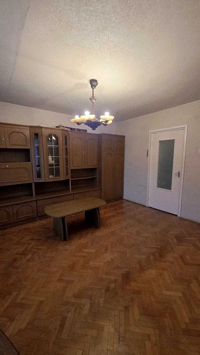 Vând apartament 3 camere în Târgu Mureș, zonă liniștită și verde, str. Moldovei