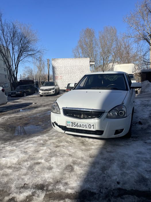 Продам приору 2012 год