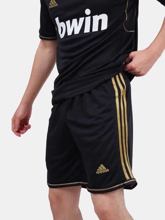 Футбольная форма Реал Мадрид (черная bwin)