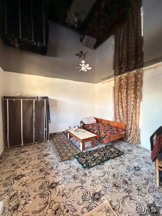 Hovli 4sotix sotiladi