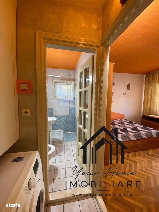 Apartament 3 camere semidecomandat, Et. 2/4 –Craiovița, zona Școala 30