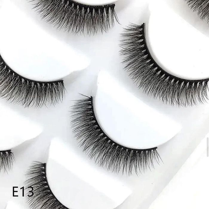 Изкуствени мигли на лента