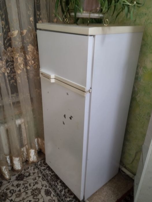 Продам холодильник