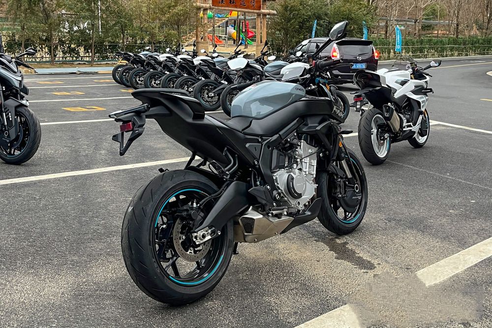 Мотоцикл CFMoto 675NK ABS заказ