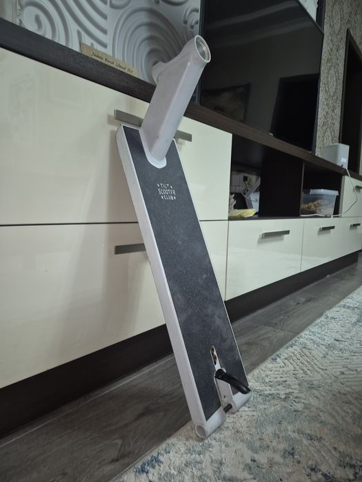 Трюковой самокат Tilt Theorem Build Red 6.2