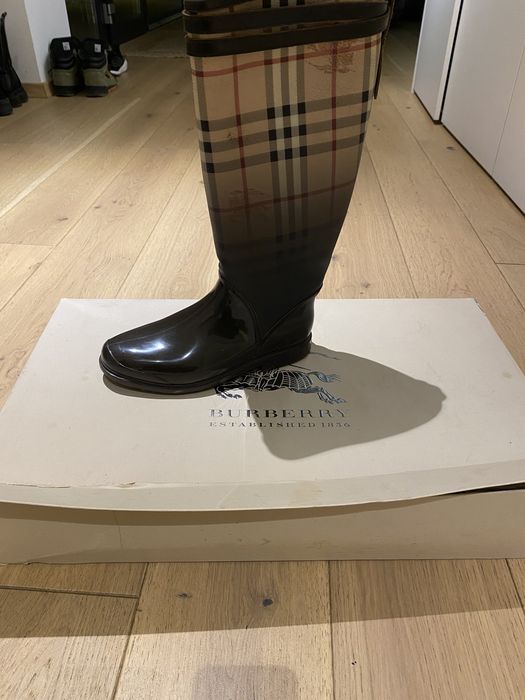 Cizme cauciuc Burberry mărime 37