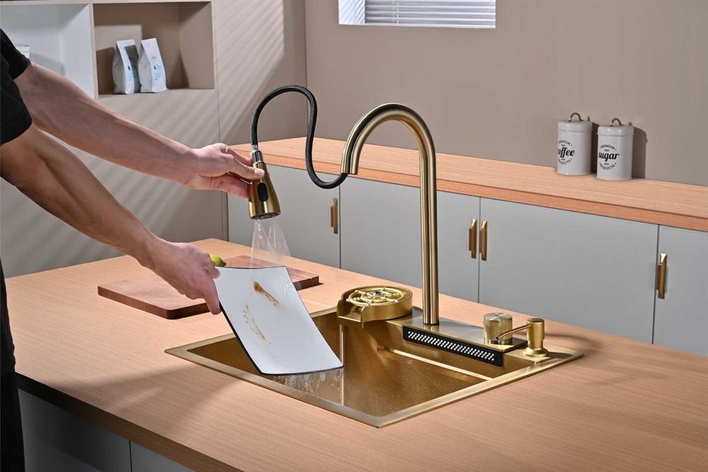 Златна мултифункционална кухненска мивка 50см