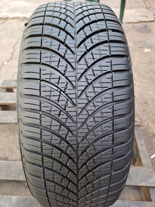 1бр. Почти Нова 195/45/16 Goodyear Vector 4Seasons (всесезонна)
