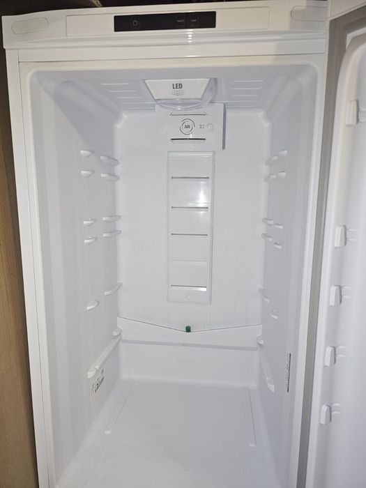 Хладилник Hotpoint Arison