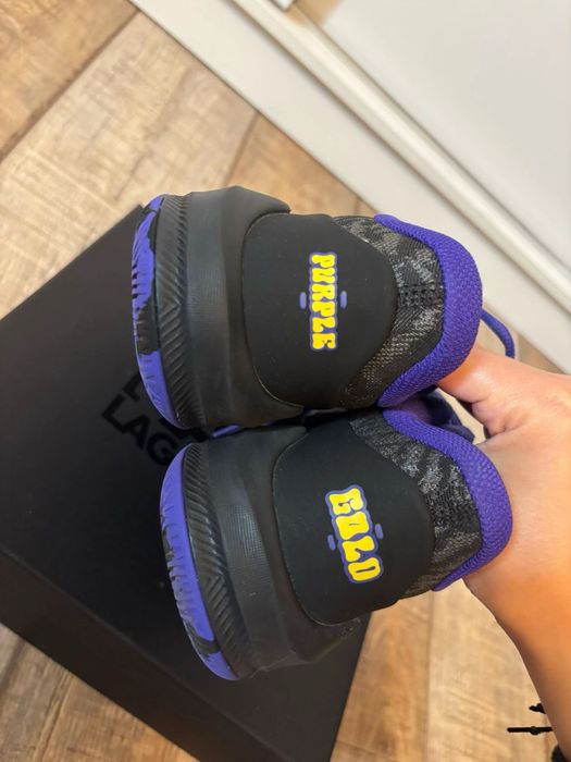 Papuci baschet  ! Pret negociabil!Marimea 39!