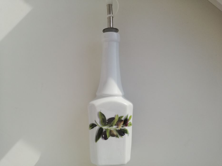 Бутылка для масла, менажница