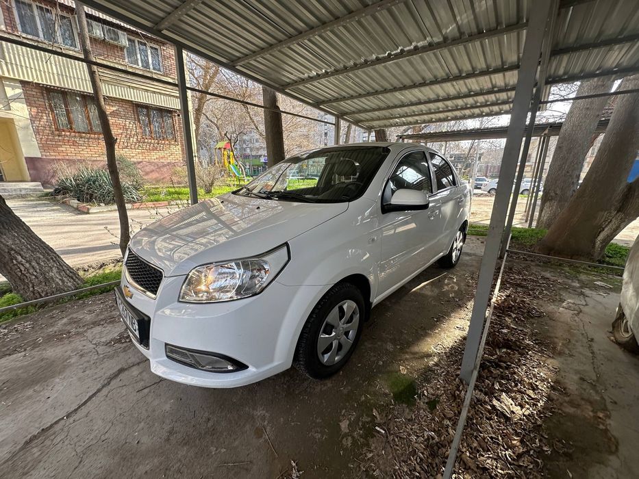 Продам Nexia 3 в отличном состоянии