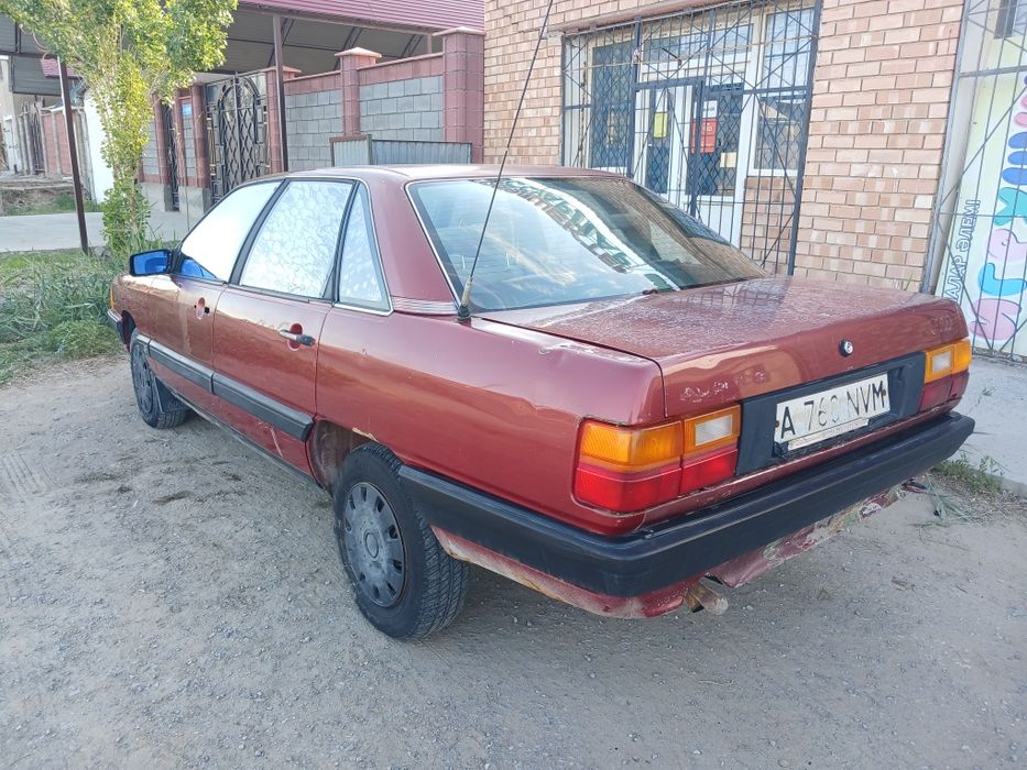 Ауди 100 сатылпды