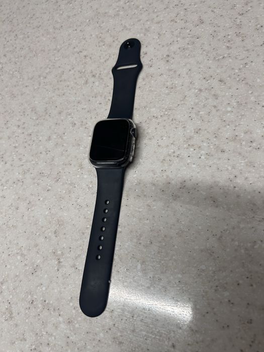 Apple watch se3 40мм бу  аккумулятор 100 %