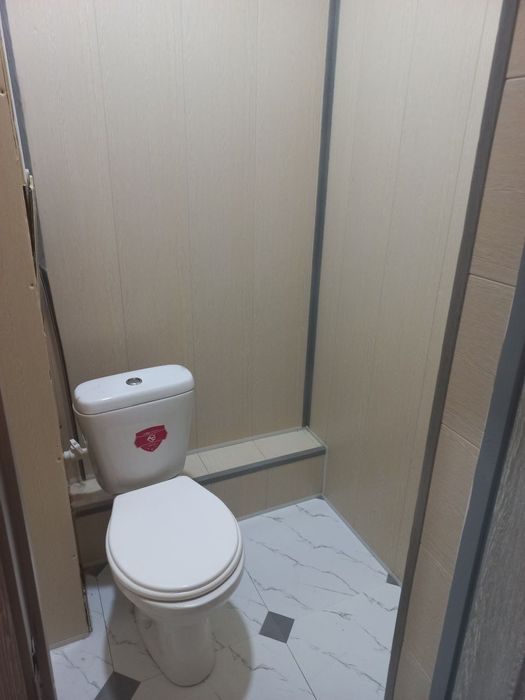 Navoiy shahrida 1 xona uyimiz sotiladi boshqa uylar xam borsotiladigan