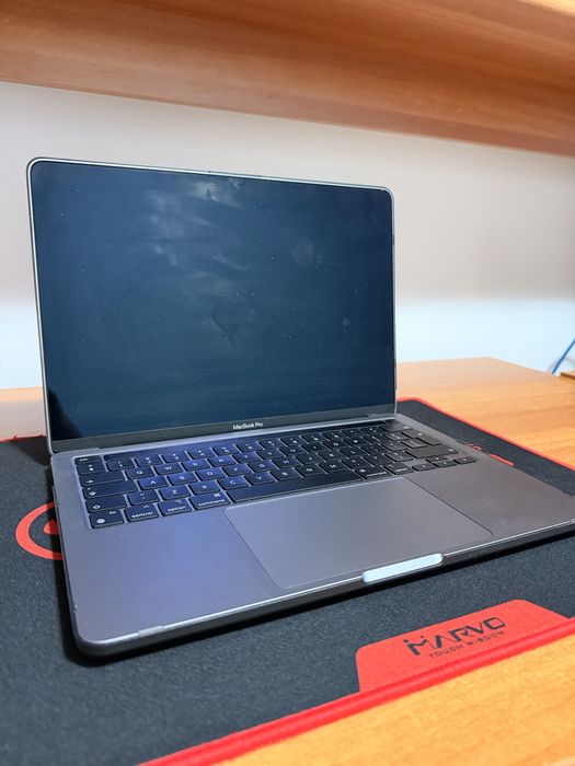 MacBook Pro M2 2022 | 13,3” | 8GB RAM + mouse nou, Apple (Magic Mouse)