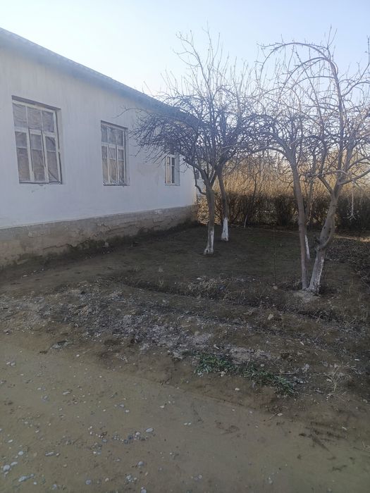 Участка ховли сотилади