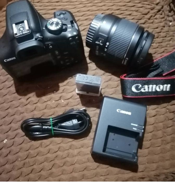 Фотокамера Canon EOS 2000D Kit EF-S 18-55 III черный