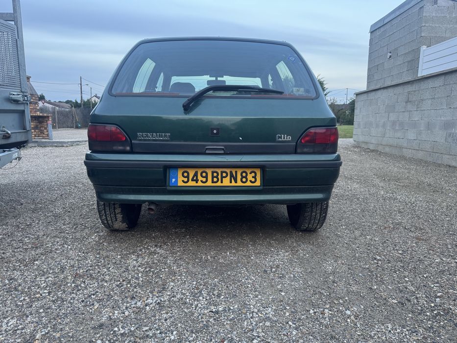 RENAULT Clio 1995 — imagine 2