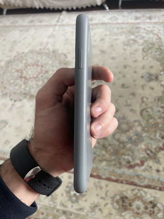 продам чехол новый xs max  цену 1500
