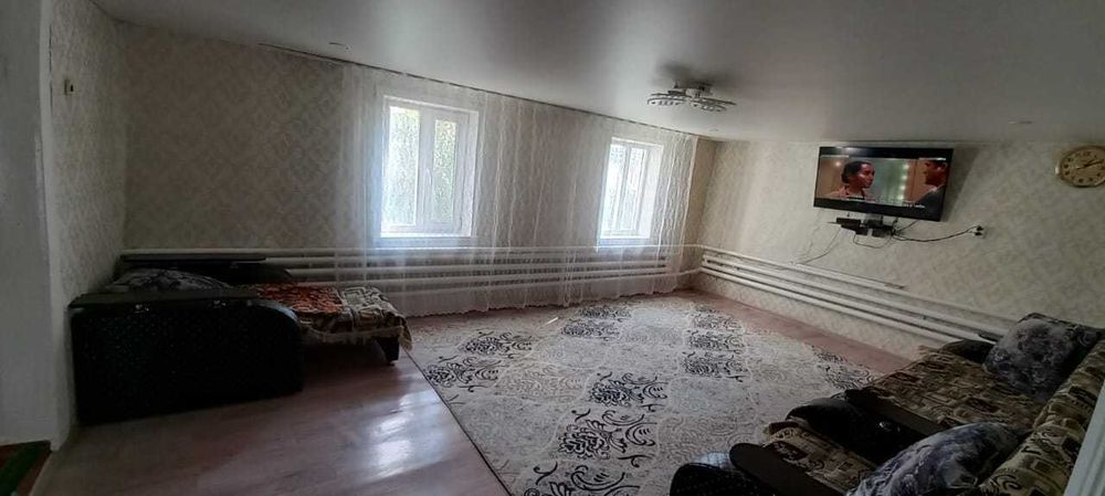 Продам жилой дом с центр отоплением.