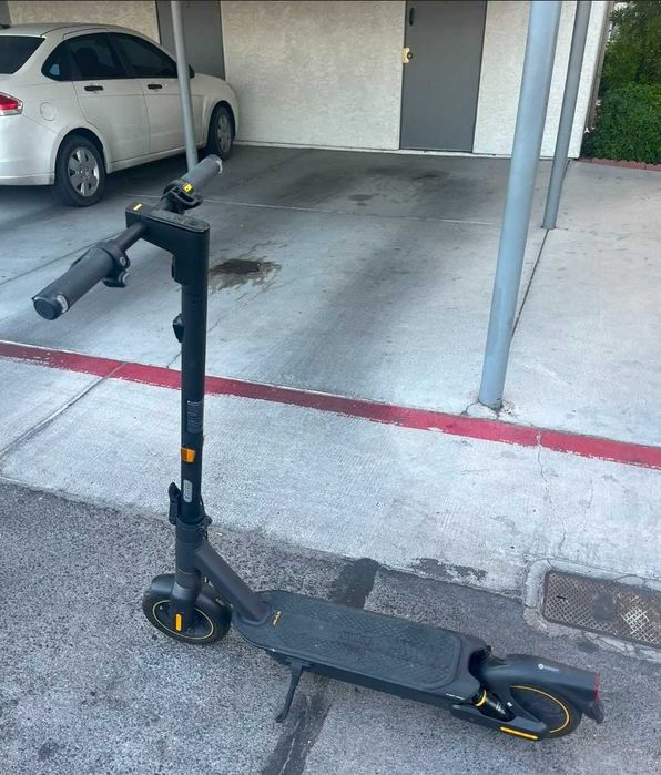 Ninebot Max G2 by Segway 35km/h