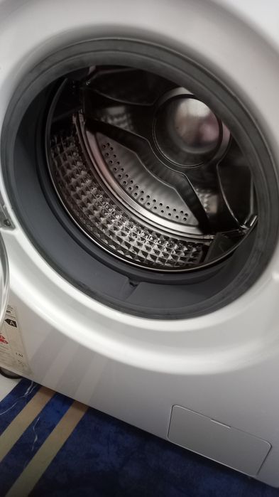 Продам стиральную машинку