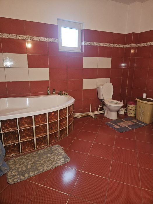 Casa de vanzare cu etaj