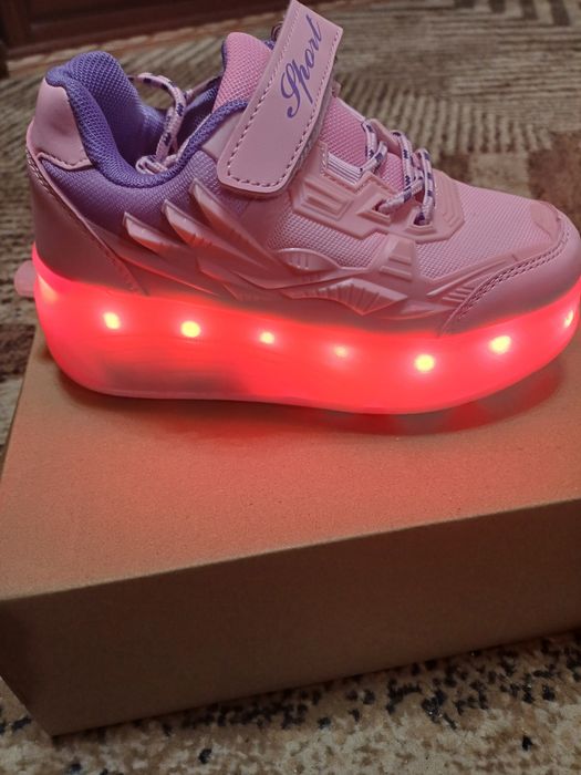 Маратонки с  4 колелца