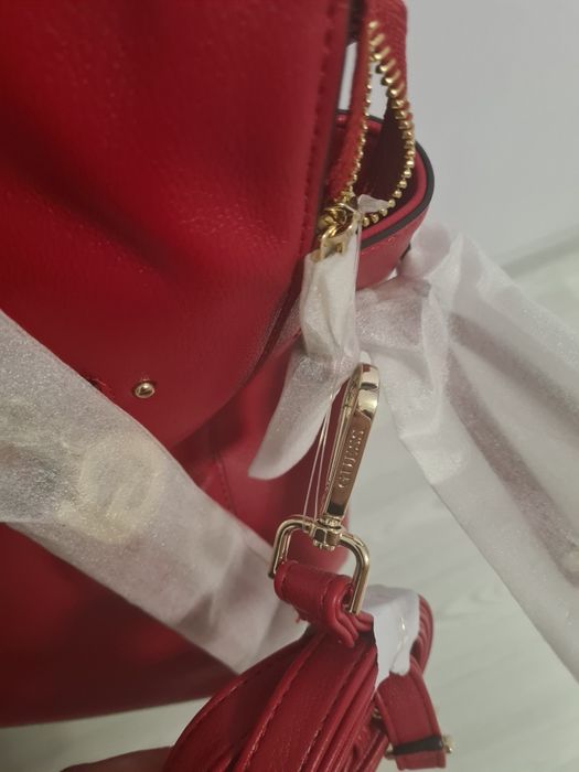 Дамска чанта Guess