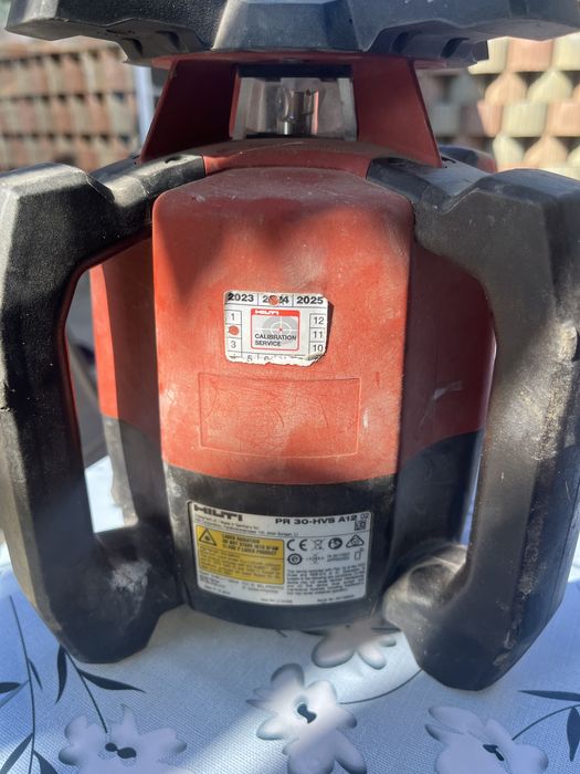 Nivela cu laser rotativ Hilti PR30 HVS A12
