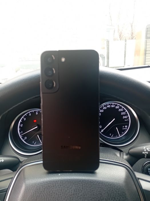 Продам Samsung Galaxy S22 5G