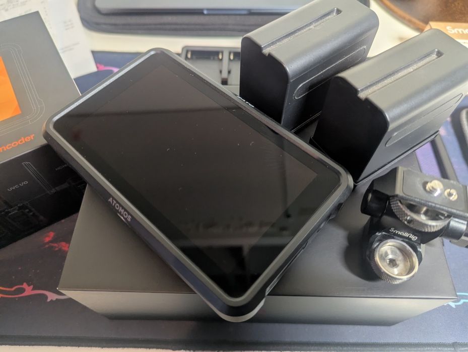 Atomos Zato Connect + SmallRig