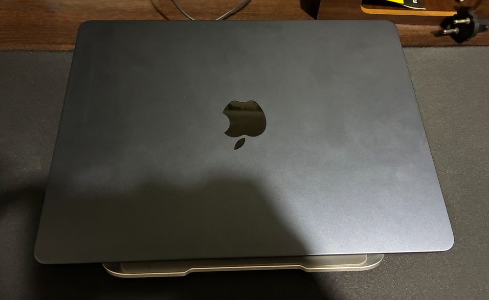 Macbook Air M4 (13") 16/256 гб