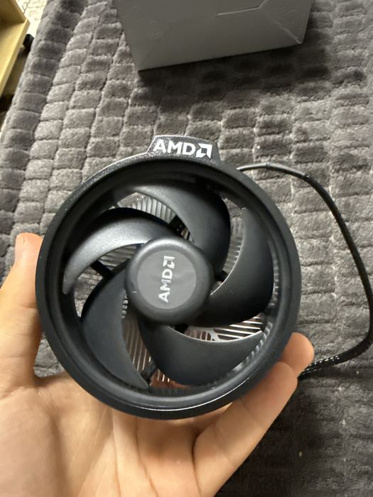 Vand procesor  Rayzen 5 3500X